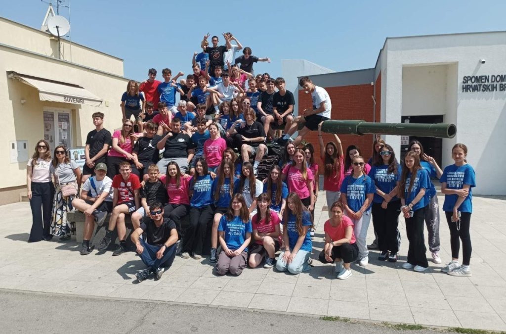 Osmaši posjetili grad heroj i grad heroja Vukovar